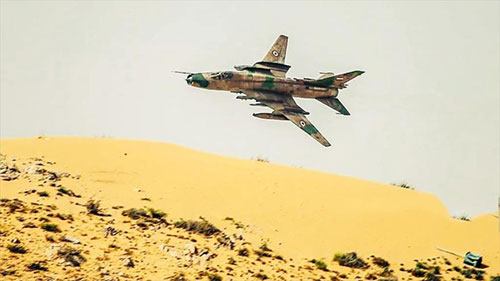 La Coalición que lidera EEUU ha derribado un avión sirio en Raqqa Ejército sirio se enfrenta a grupos aliados de EEUU en Raqqa